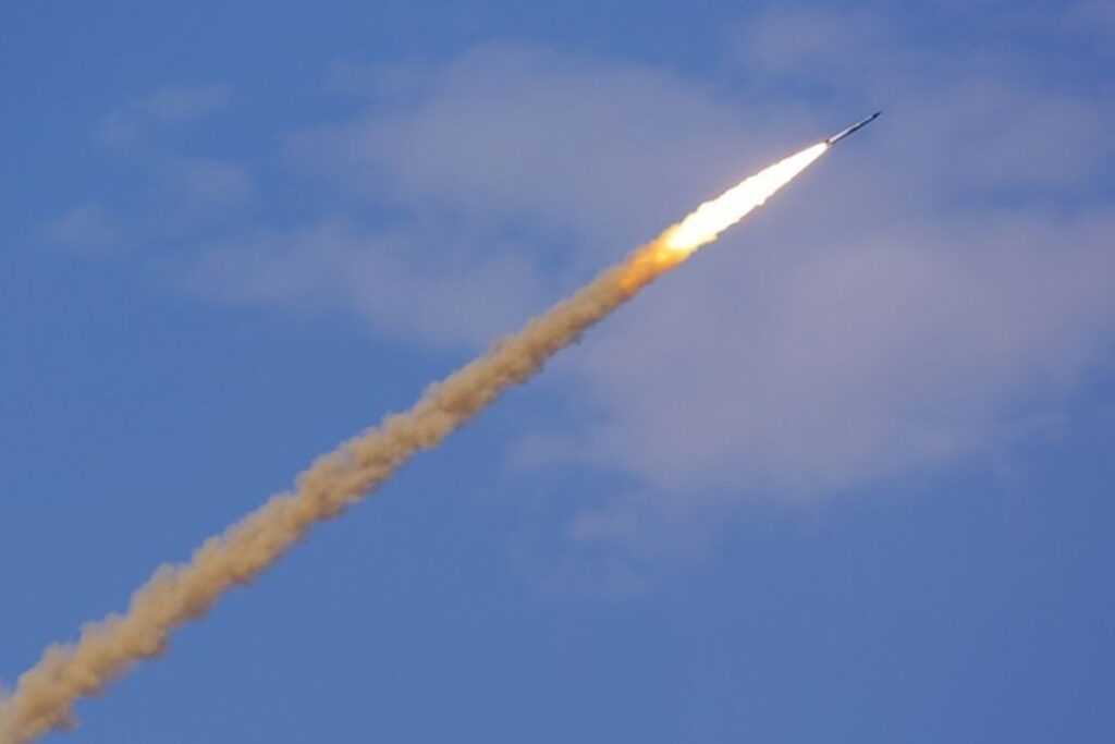 North Korea Fires Ballistic Missiles as U.S.–South Korea Discuss Military Strategy, Regional Tensions Rise Again