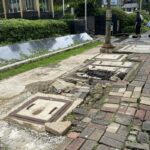 Trotoar Sisi Timur Rasuna Said Tak Ramah Pejalan Kaki, Risiko Tersandung Hingga Terdesak ke Jalan Raya