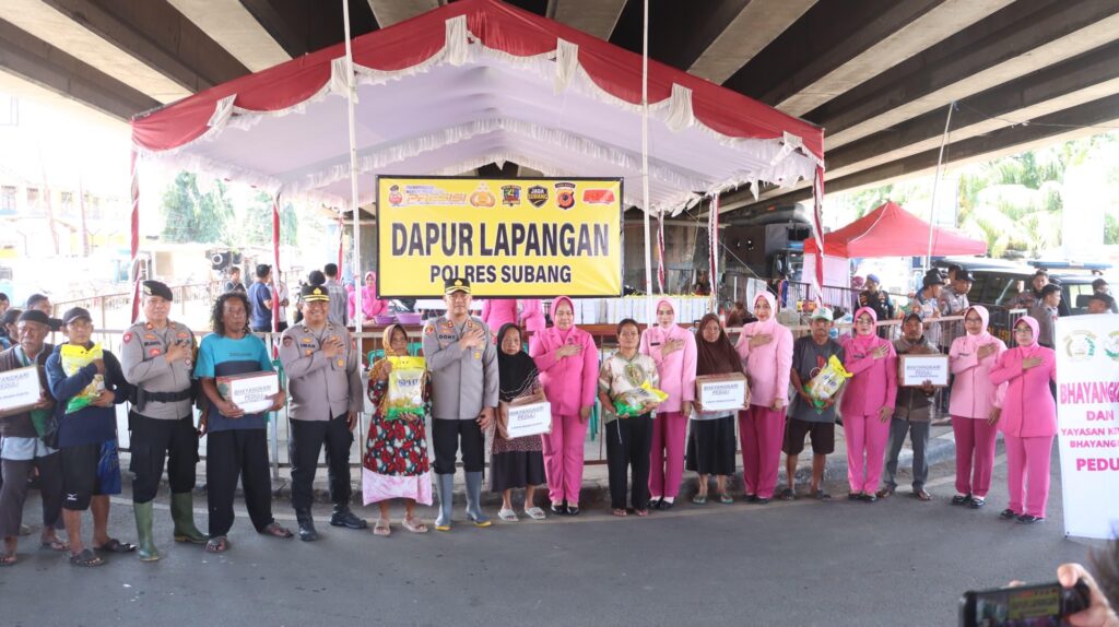Polres Subang dan Bhayangkari Cabang Subang Tanggap Banjir Pamanukan, Dapur Lapangan dan Layanan Kesehatan Dikerahkan