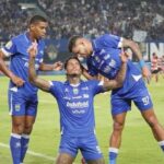 Persib Bandung Menggila di GBLA, Hancurkan Madura United 5-0 dan Kukuh di Puncak Super League