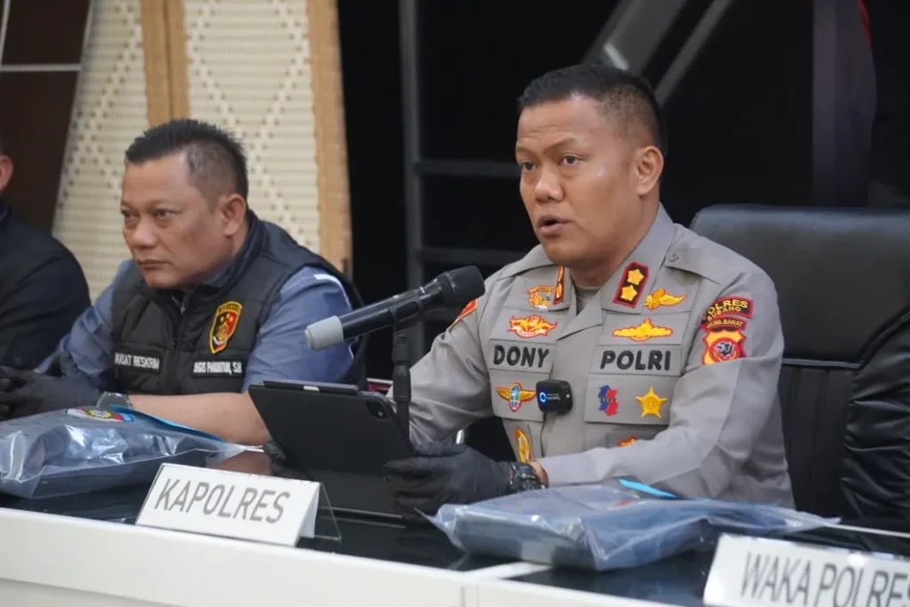 Polres Subang Tangkap Pemasok dan Penjual Miras Oplosan Maut, Dua Jadi Tersangka