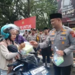 Polres Subang Bagi-Bagi Takjil, Sahur Makin Seru & Aman di Bulan Ramadhan