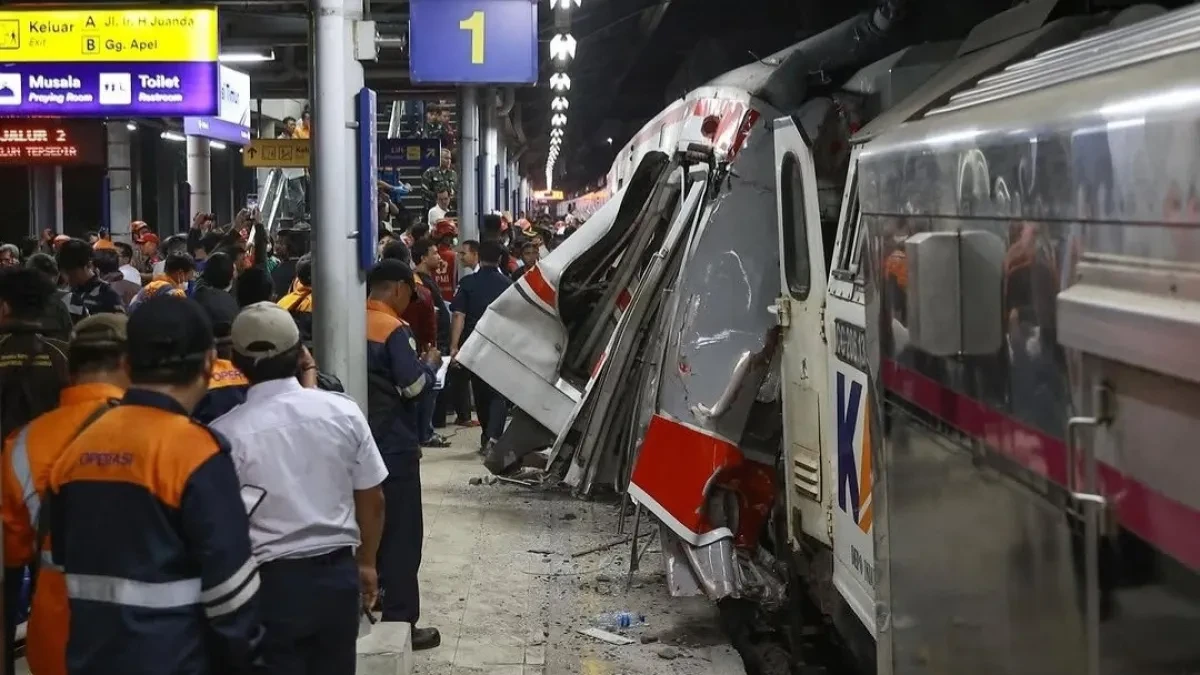 Tabrakan KA Argo Bromo vs KRL di Bekasi Timur: 4 Tewas, 53 Korban, Sistem Keselamatan Disorot