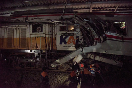 Tabrakan KA Argo Bromo vs KRL: Modernisasi Jalan, Keselamatan Masih Jadi PR Besar